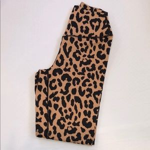 Balance cheetah leggings